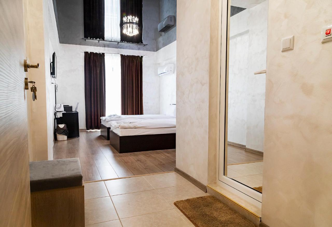 Family Hotel - City Hotel Ямбол Экстерьер фото