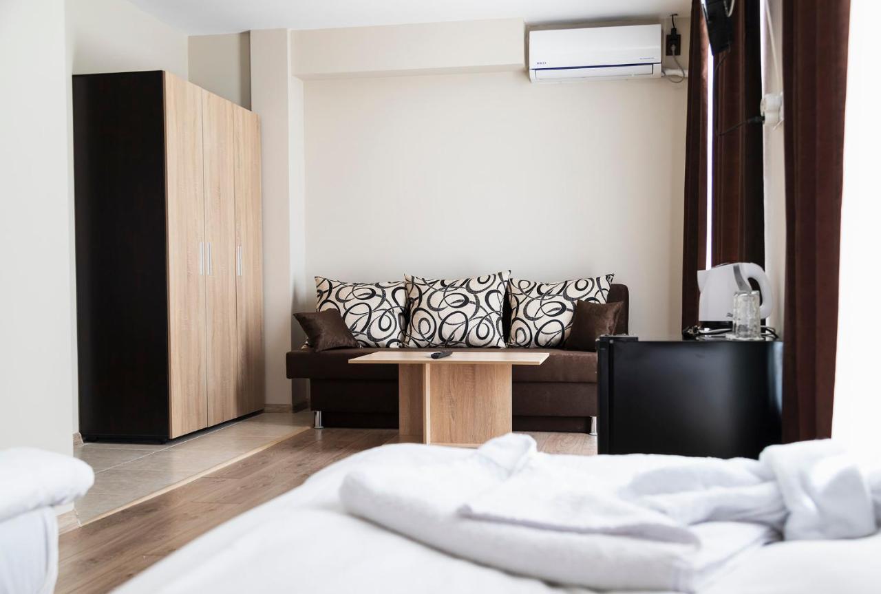 Family Hotel - City Hotel Ямбол Экстерьер фото