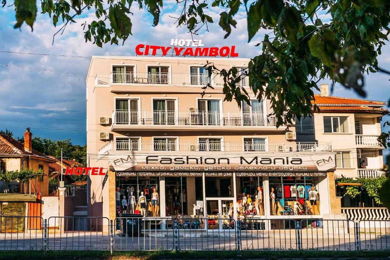 Family Hotel - City Hotel Ямбол Экстерьер фото