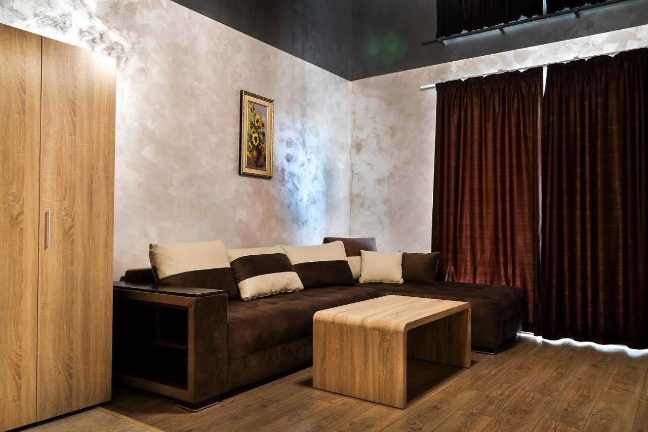 Family Hotel - City Hotel Ямбол Экстерьер фото