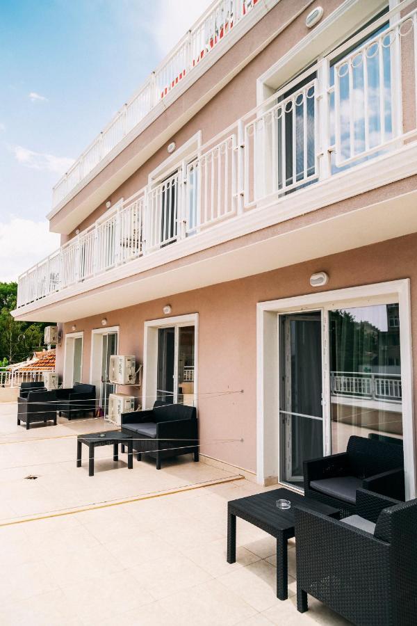 Family Hotel - City Hotel Ямбол Экстерьер фото
