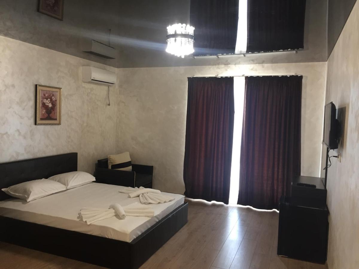 Family Hotel - City Hotel Ямбол Экстерьер фото