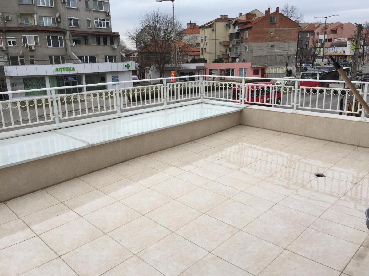 Family Hotel - City Hotel Ямбол Экстерьер фото